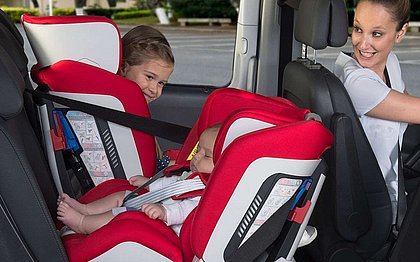 Viagem segura: Saiba como escolher o assento de carro ideal para crianças