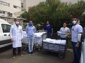 Entrega de 300 toalhas ao Hospital Aristides Maltez