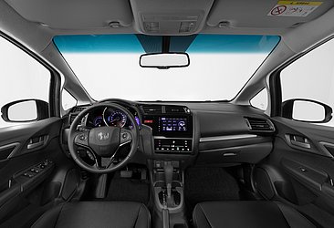 O interior é basicamente o mesmo e a versão EXL deste Honda conta com seis airbags