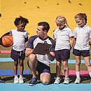 A formação do professor de Educação Física deverá incluir uma habilitação para o treinamento desportivo, em especial o desporto educacional
