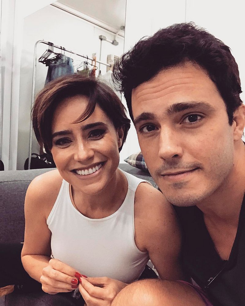 Thiago Rodrigues e Fernanda Vasconcellos se encontram em ...