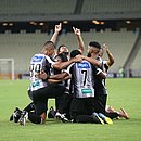 Jogadores do Ceará comemoram goleada sobre o Sampaio Corrêa