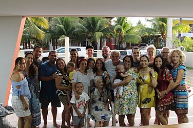 Dona Zoraide e a família no final do ano passado