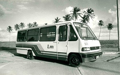 Primeiro ônibus adquirido pela LM para transporte de pessoal