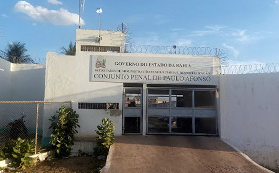 Detentos serram cela e fogem de Conjunto Penal de Paulo Afonso