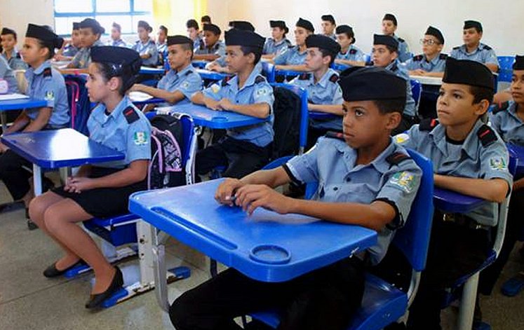 Resultado de imagem para escolas militares feras