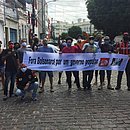Manifestantes pró democracia prometem continuar as manifestações em Salvador por tempo indeterminado