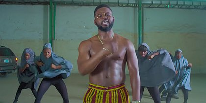 Rapper nigeriano adapta 'This Is America' à sua realidade