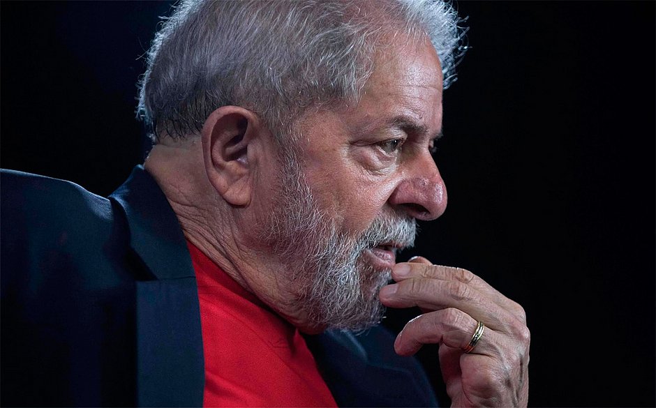 Em carta à BBC, Lula diz que Moro fez política e agora se 