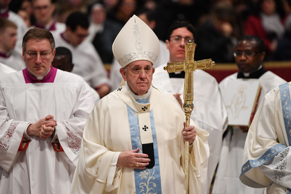 Papa Francisco se desculpa por ter perdido a paciência com fiel no Vaticano
