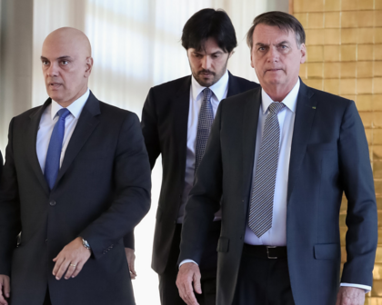 Antes de divulgar nota, Bolsonaro conversou com Alexandre de Moraes por telefone