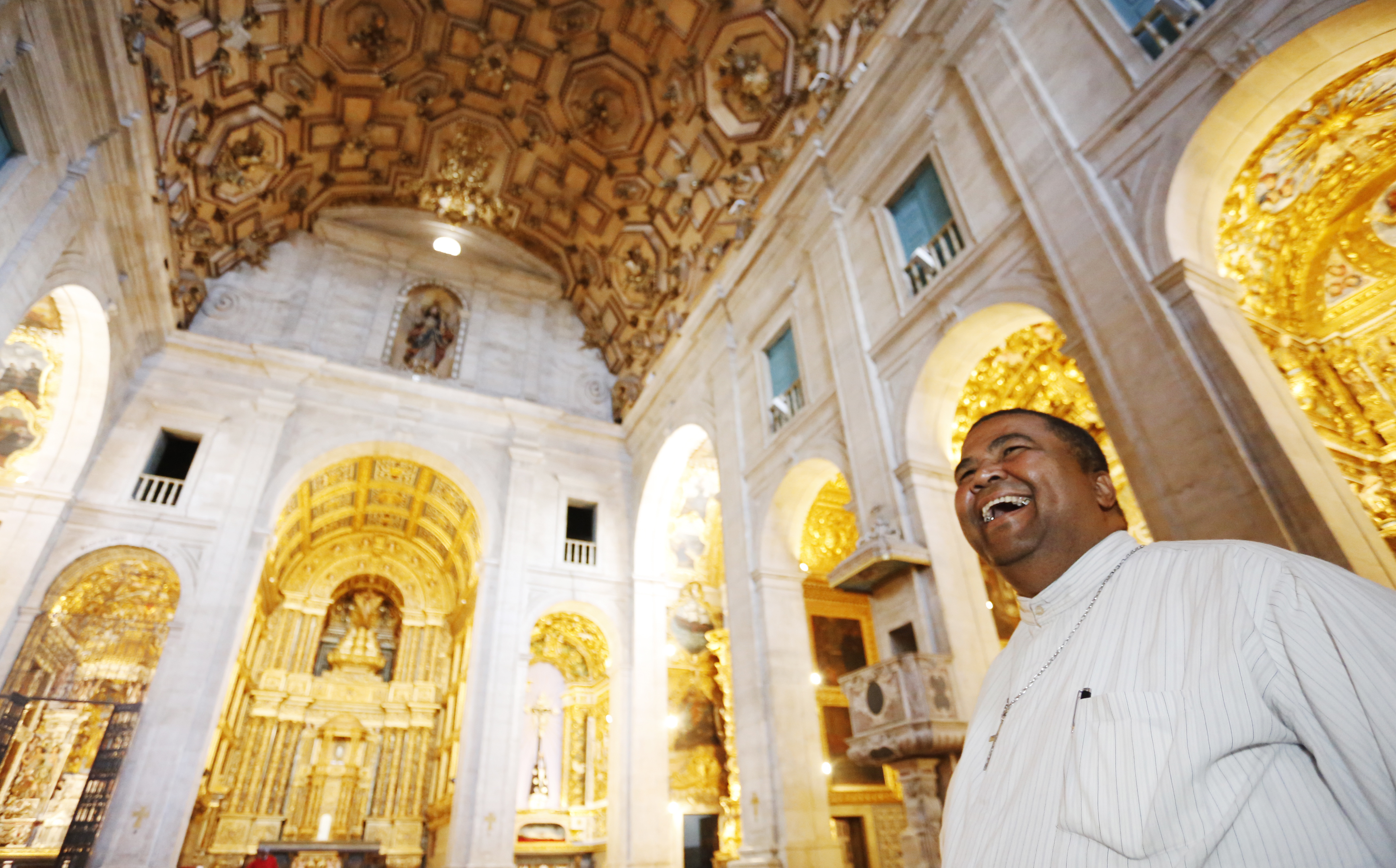 A alegria do pároco da Catedral, padre Lázaro Muniz