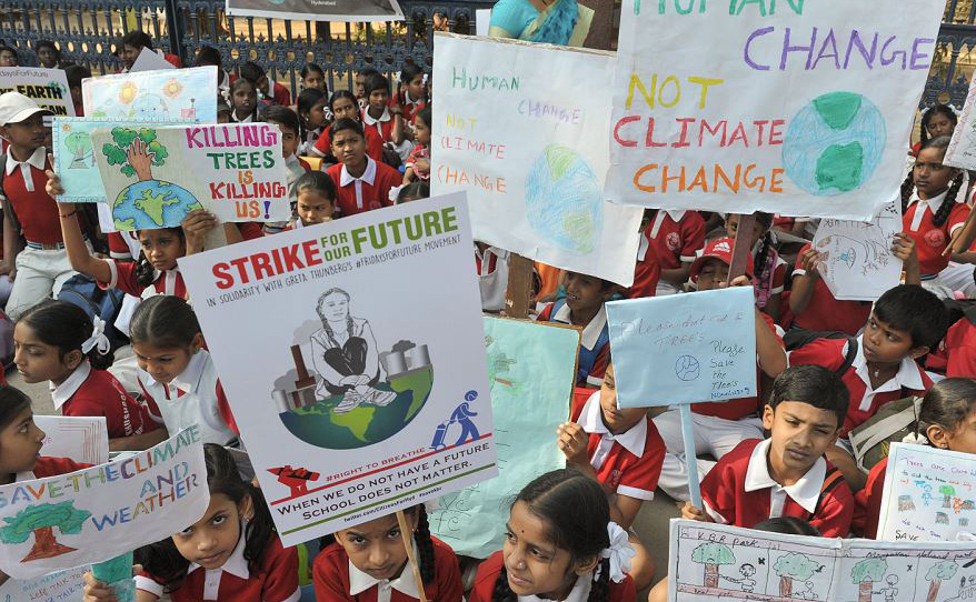 Alunos do ensino fundamental em Hyderabad, na &Iacute;ndia. 