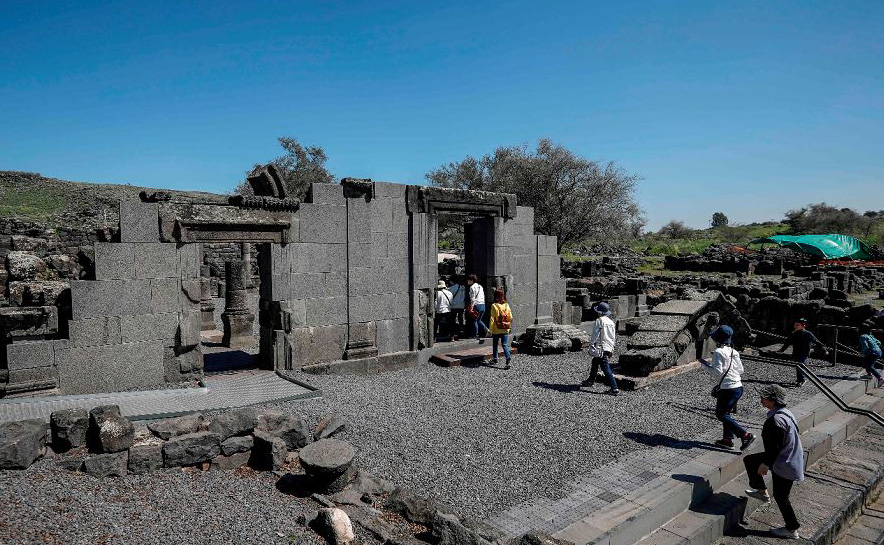 Porta de entrada para a sinagoga do Parque Nacional Korazim, perto do mar da Galileia no norte de Israel. -Korazim &eacute; uma das mais bem preservadas cidades antigas.