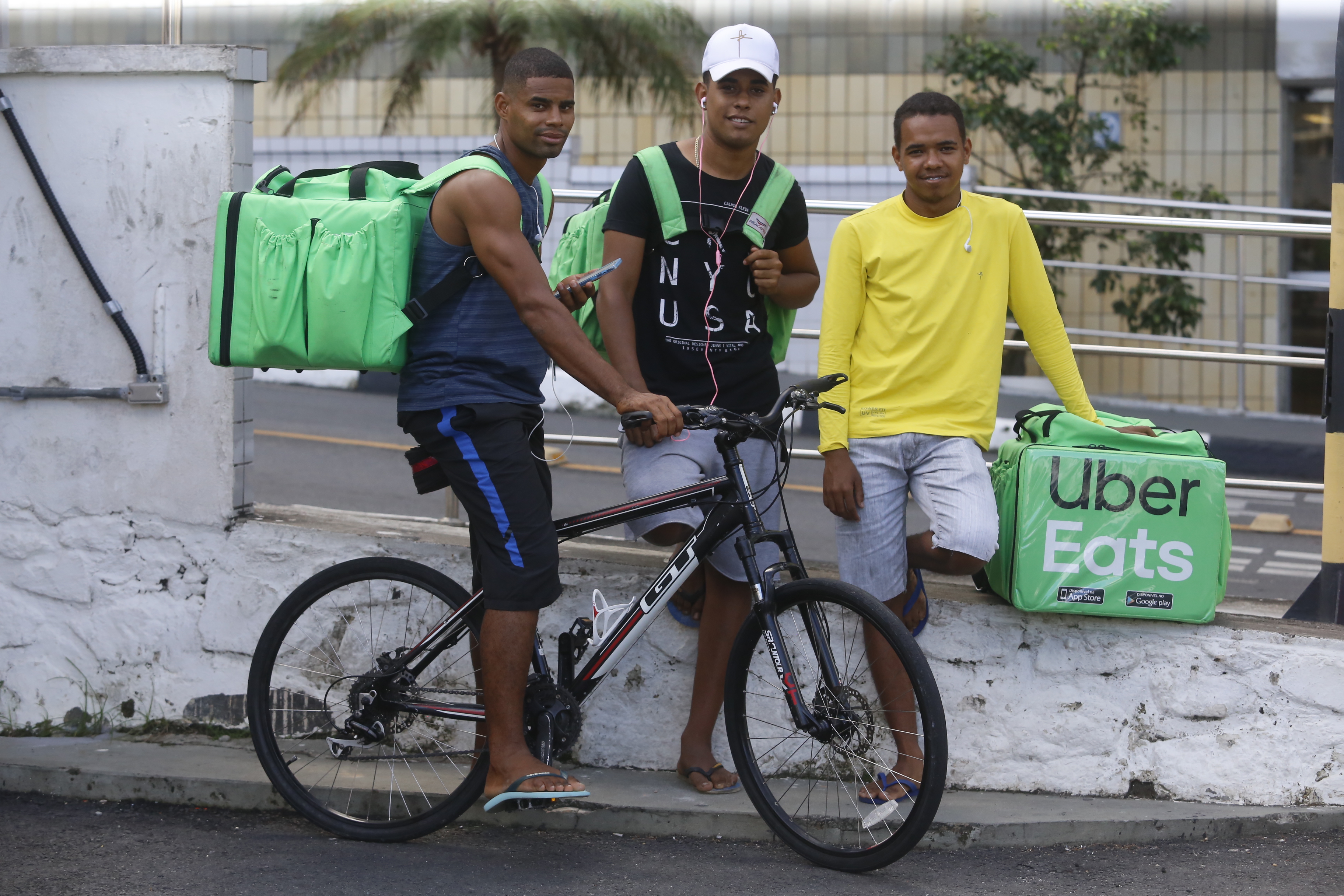 Ate 14 Horas De Trabalho E 80 Km Pedalados Por Dia Conheca Os
