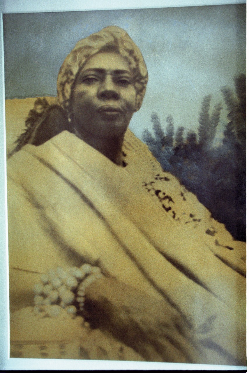1 Mãe Aninha de Xangô 1910-1938 Dissidente do Terreiro da Casa Branca, ela fundou o Ilê Axé Opô Afonjá e criou o Corpo dos Obás de Xangô, composto por 12 ministros