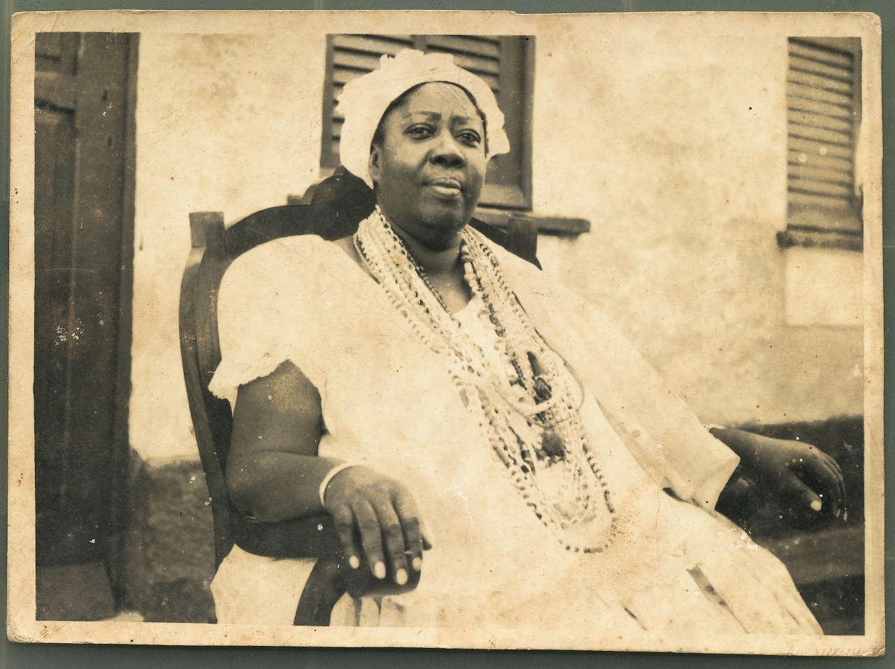 4 Mãe Ondina de Oxalá 1969-1975 Iniciada na Ilha de Itaparica na casa de seus pais, ela ficou apenas seis anos no cargo