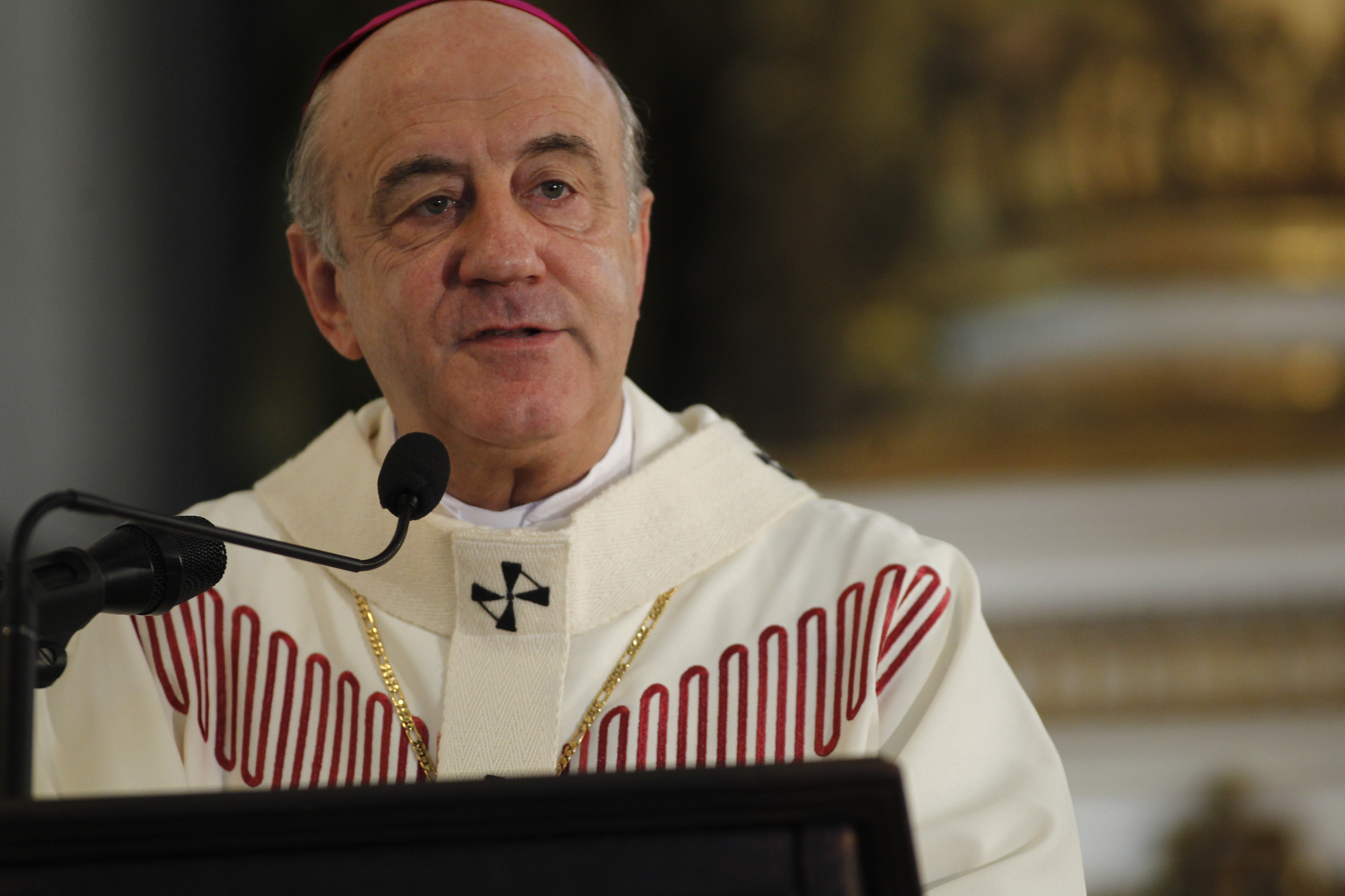 Em 2013, Dom Murilo celebrou a primeira missa na Igreja do Bonfim após a escolha do Papa Francisco