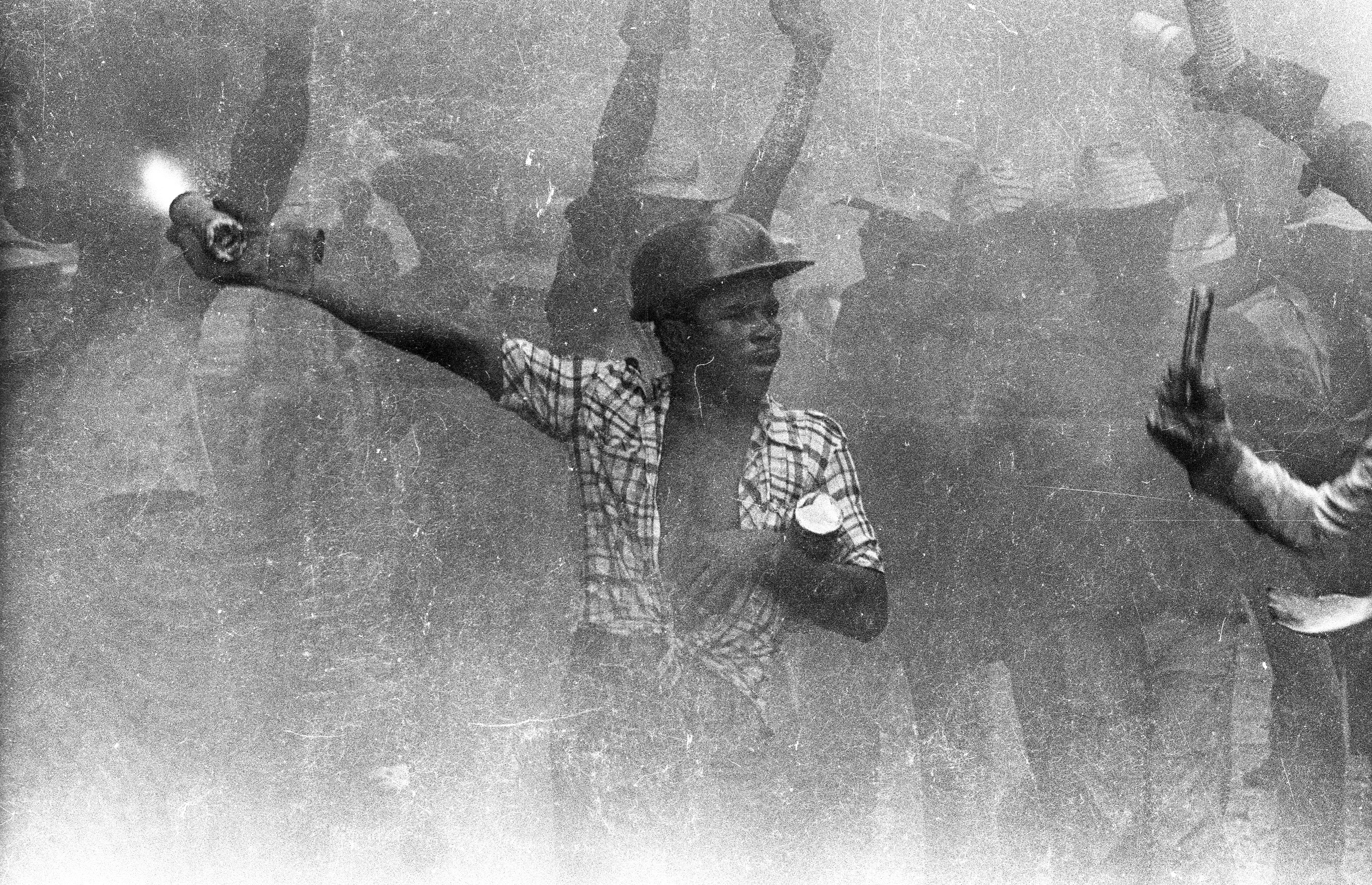 Guerra de espadas tomava ruas de Cruz das Almas em 1979 Jornal CORREIO Notícias e opiniões Guerra de espadas tomava ruas de Cruz das Almas em 1979 Jornal CORREIO Notícias e opiniões