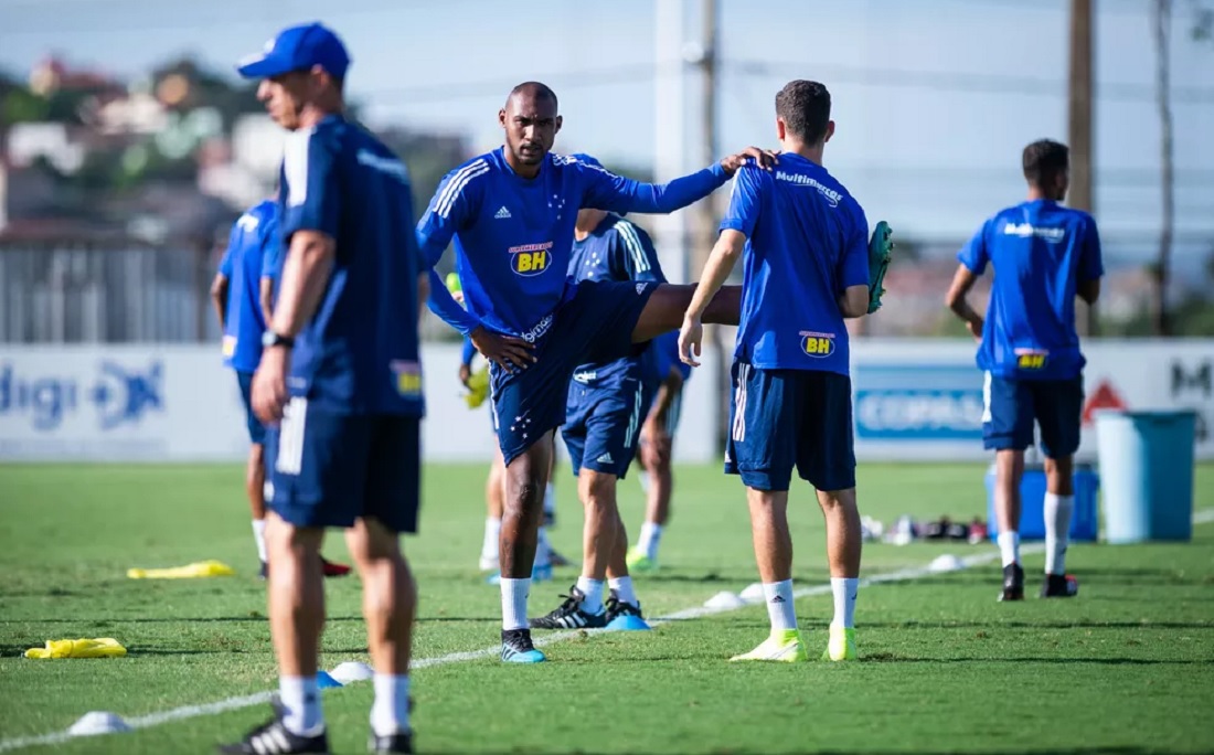 Arthur é o quarto caso confirmado de covid-19 no elenco do Cruzeiro