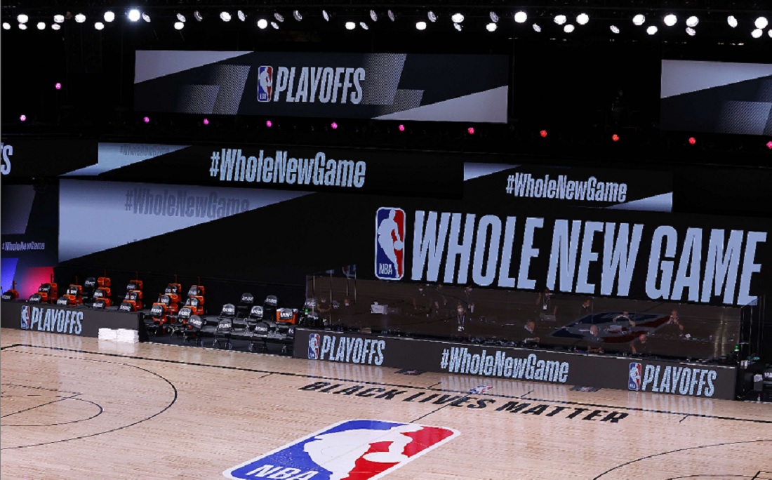 Jogadores de Milwaukee Bucks se recusaram a entrar em quadra