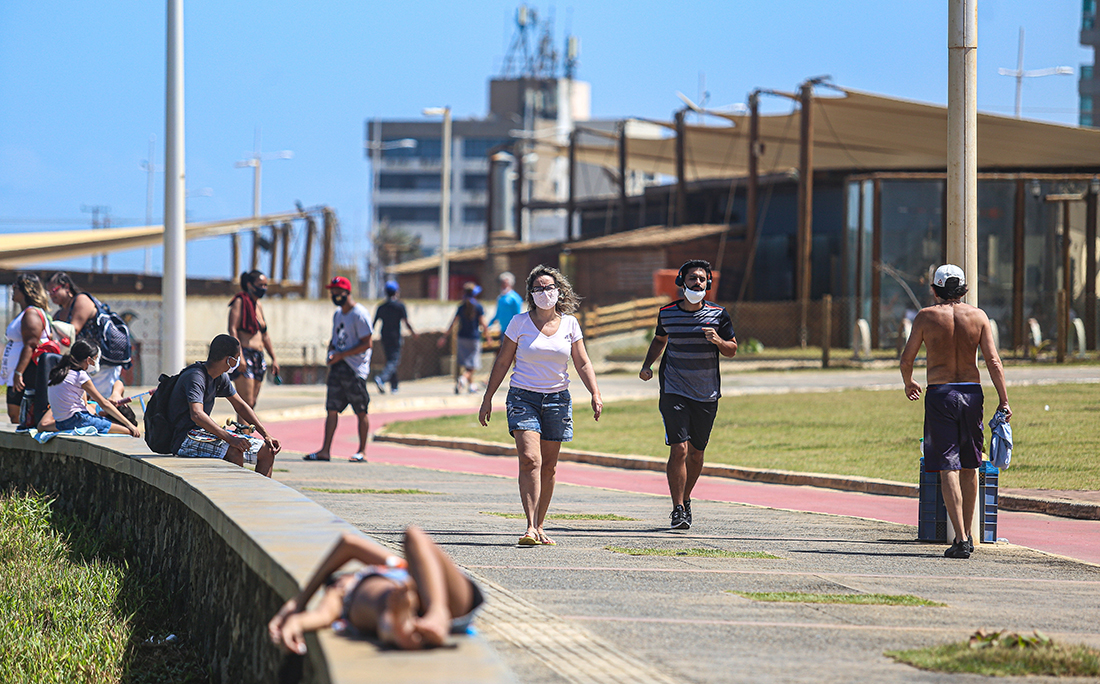 Movimento intenso também no calçadão.