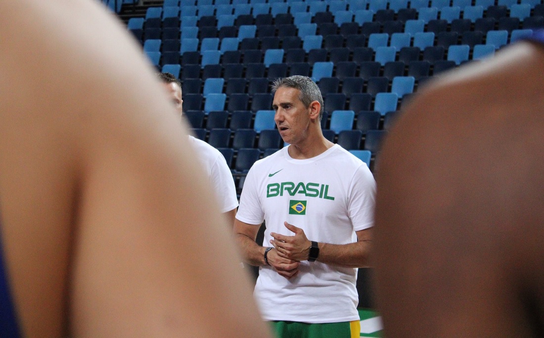 José Neto vai comandar a seleção brasileira feminina e o comandar o Atlético Petro, de Luanda