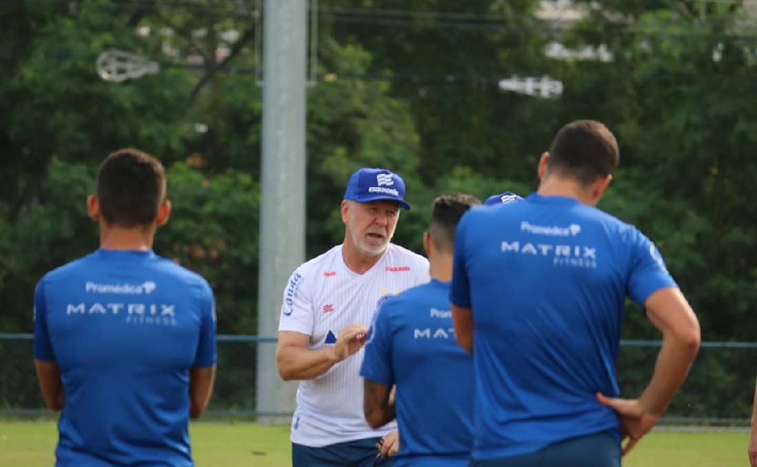 No Rio de Janeiro, Mano Menezes busca primeira vitória no comando do Bahia