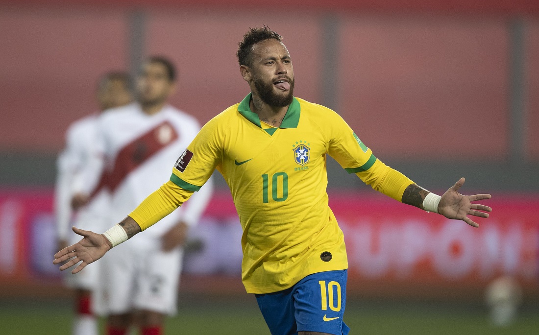 Neymar fez hat-trick na partida contra o Peru