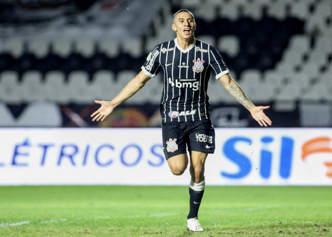 Mantuan marcou o primeiro gol do Corinthians