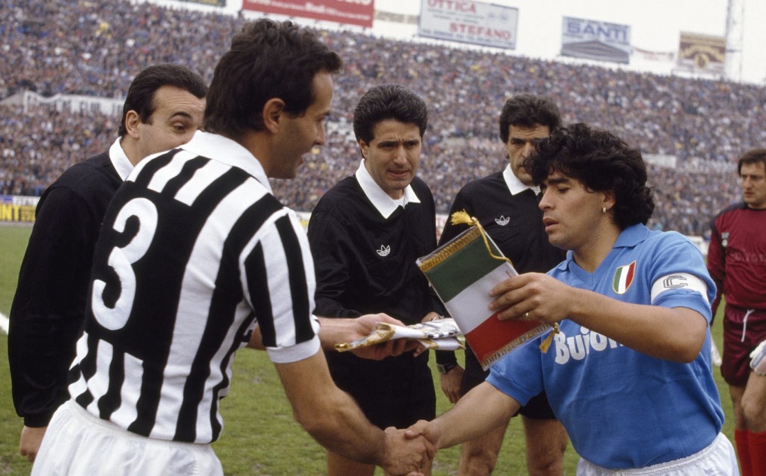Depois do Barcelona, Maradona atuou pelo Napoli entre 1984 e 1991