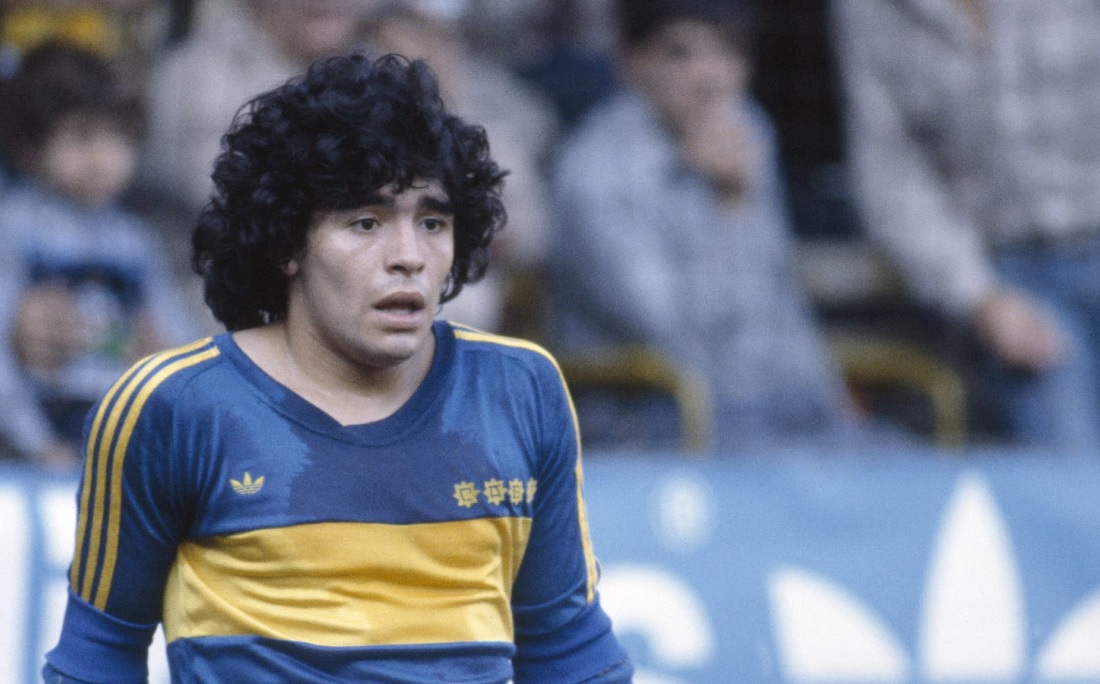Após o Argentinos Juniors, o astro se transferiu para o Boca Juniors, onde ficou apenas uma temporada, até 1982. Ele ainda teve uma segunda passagem pelo clube, entre 1995 e 2001