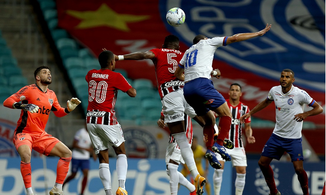 Arboleda salvou na defesa e deixou o dele quando teve a chance no ataque