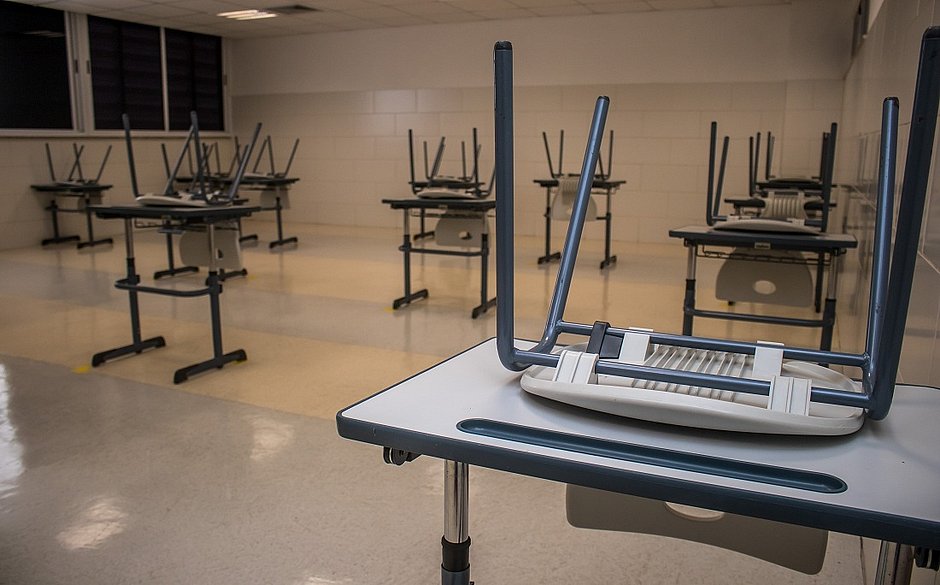 Escolas continuam sem saber como será o ano letivo de 2021