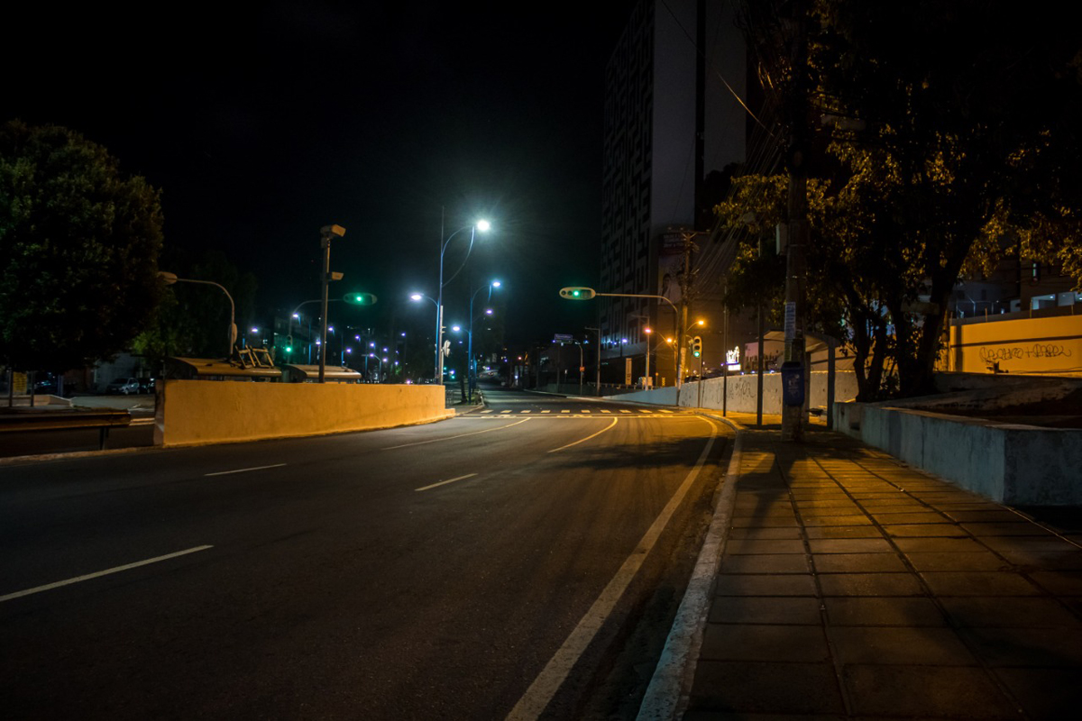 As ruas da cidades ficaram completamente desertas.